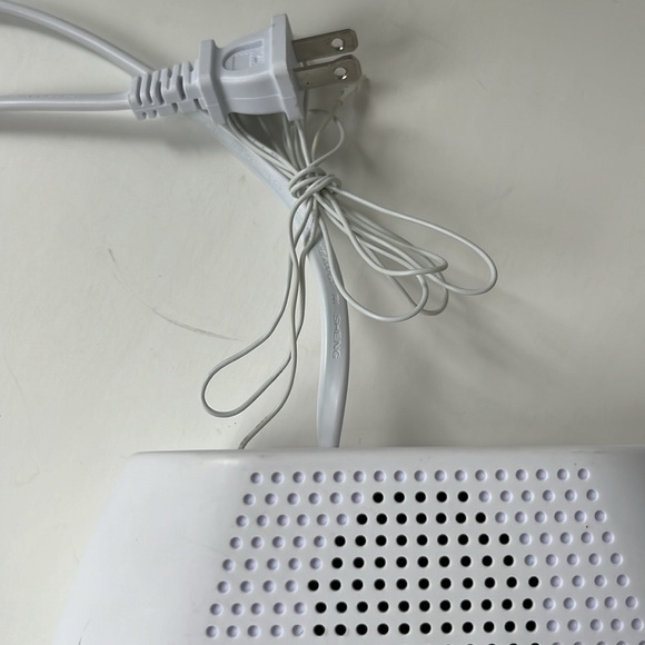 TIMEX AM/FM Dual Alarm Clock Radio with Battery Backup Model T2312 Modern Small. - Picture 3 of 6